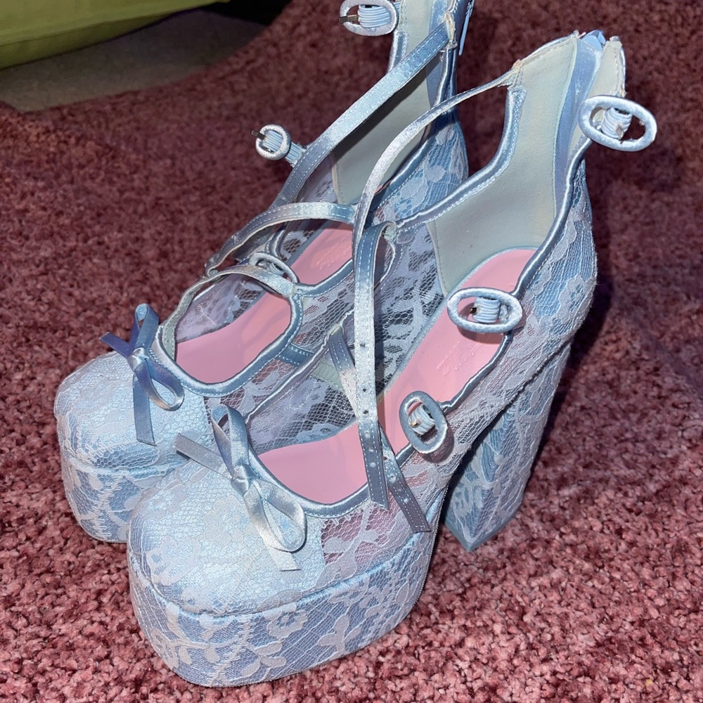 Smiling Melody Platform Heels